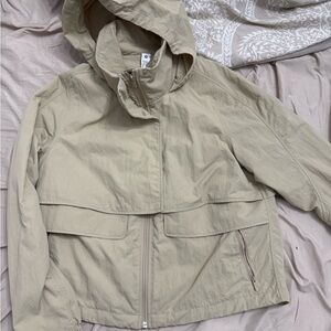 lululemon- effortless jacket- trench size 6